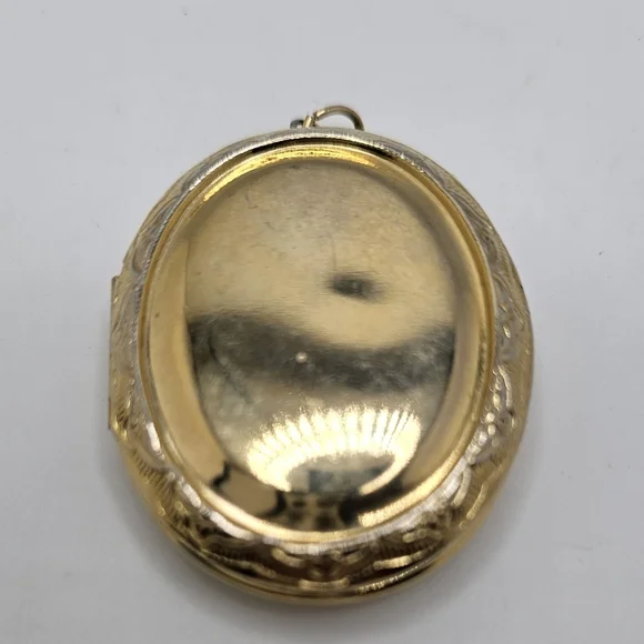 Charm - Picture 3 of 8